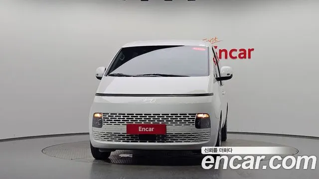 Hyundai Staria Staria — Фото автомобиля 3