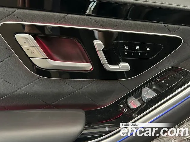 Mercedes-Benz S-Class — Фото автомобиля 12