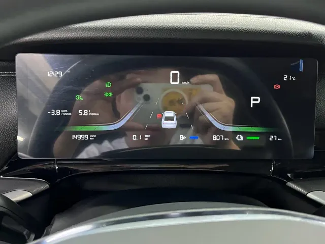 Geely Galaxy Stellar 6 — Фото автомобиля 10