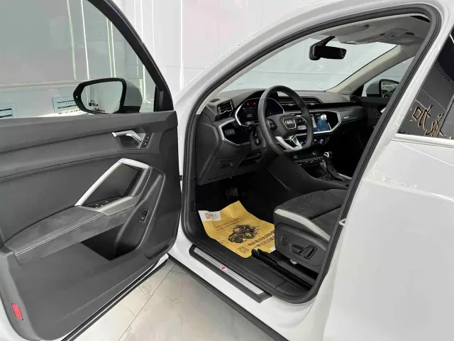 Audi Q3 — Фото автомобиля 12