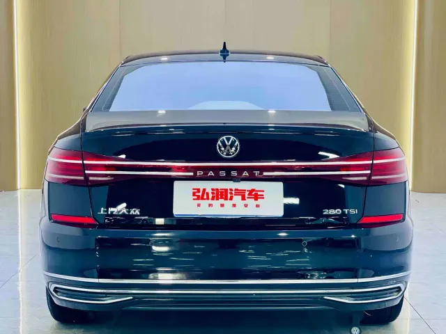 Volkswagen Passat — Фото автомобиля 4