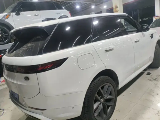 Land Rover Range Rover Sport — Фото автомобиля 2
