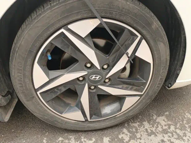 Hyundai Elantra — Фото автомобиля 6