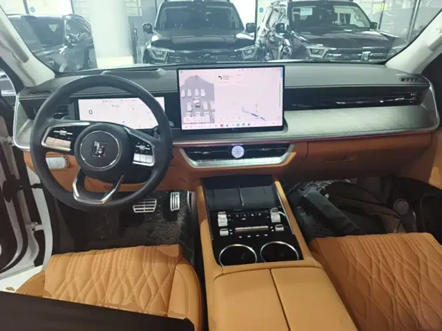 Tank Tank 500 EV 2026 Hi4-T Smart Edition — Фото автомобиля 9