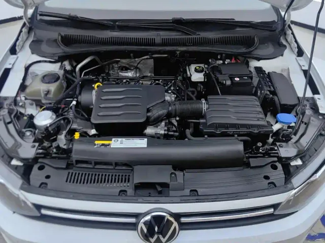 Volkswagen Polo — Фото автомобиля 10