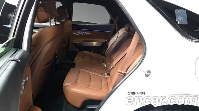 Genesis GV70 — Фото автомобиля 16