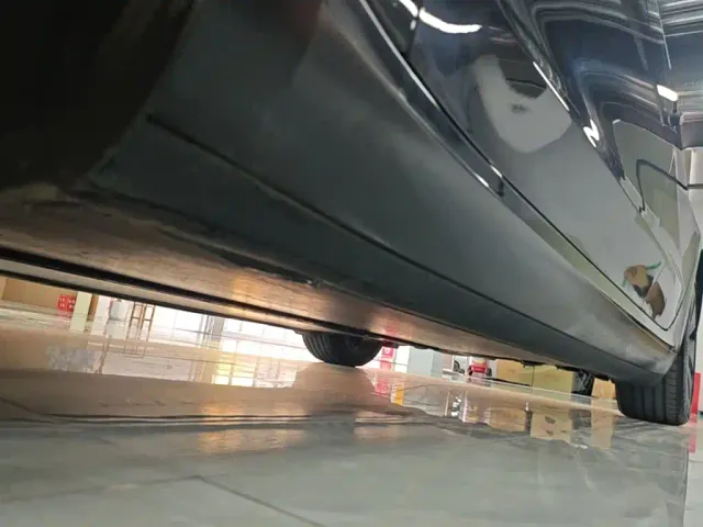 Tesla Model 3 — Фото автомобиля 21