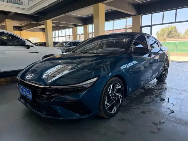 Фотография автомобиля — Hyundai Elantra