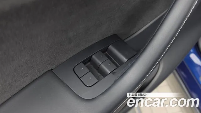 Tesla Model Y — Фото автомобиля 27