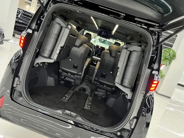 Toyota Alphard — Фото автомобиля 8