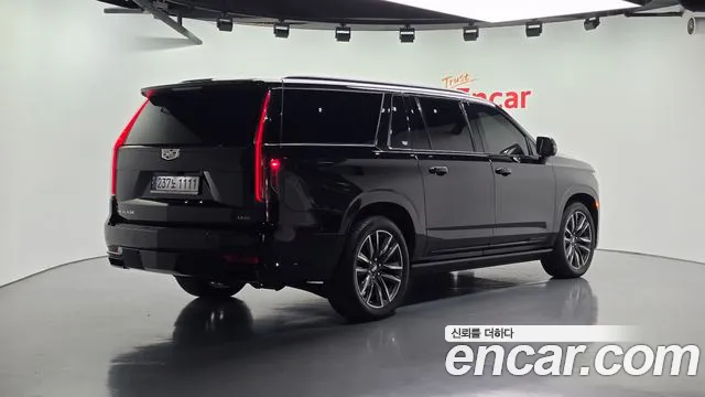Cadillac Escalade 5th Gen — Фото автомобиля 2