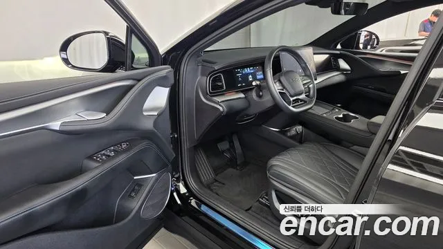 BYD Sealion 7 — Фото автомобиля 10