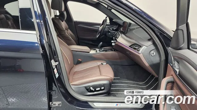 BMW 5-Series 5 серия (G30) 523d M Sport — Фото автомобиля 11