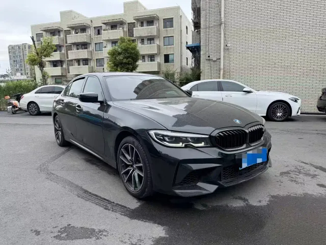 BMW 3 Series — Фото автомобиля 3