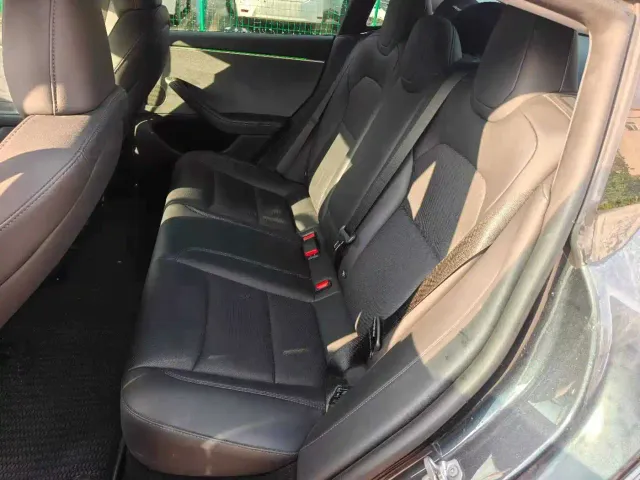 Tesla Model 3 — Фото автомобиля 13