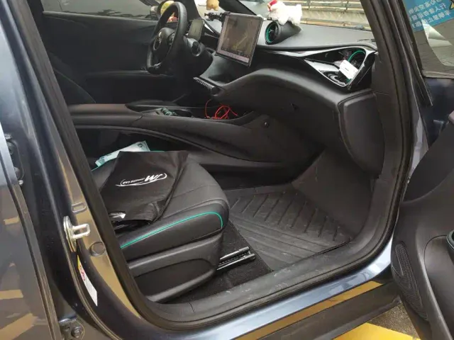 BYD Dolphin 2025 420km Freedom Edition — Фото автомобиля 8
