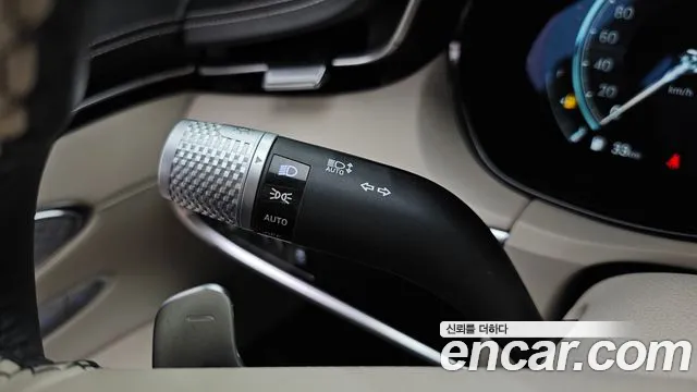 Genesis GV70 2.5T Бензин AWD — Фото автомобиля 30