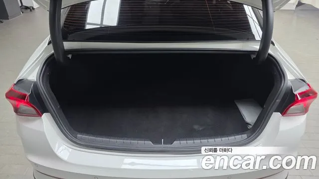Kia K5 K5 3 поколение 2.0 LPI(Для проката) — Фото автомобиля 16