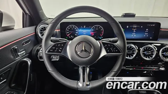 Mercedes-Benz A-Class W177 — Фото автомобиля 12