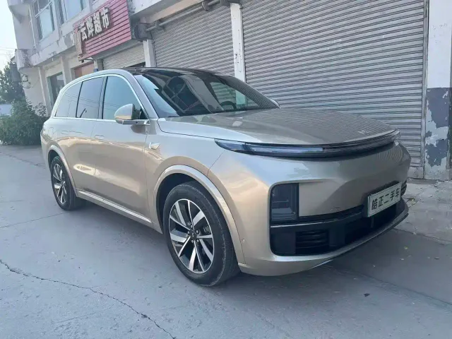 Li Auto L8 — Фото автомобиля 3