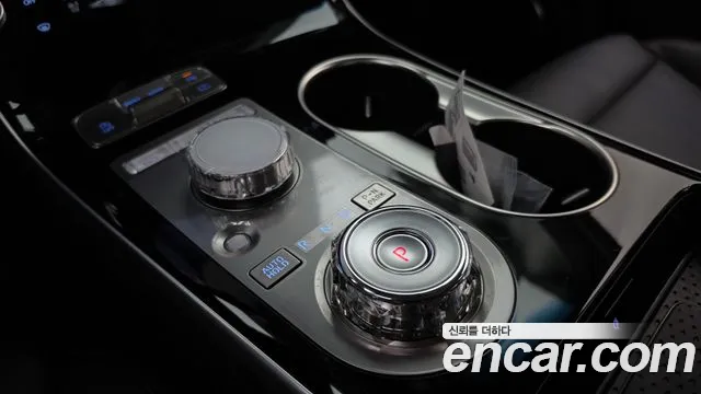 Genesis GV70 — Фото автомобиля 9