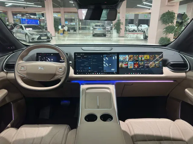 Xpeng G9 — Фото автомобиля 3