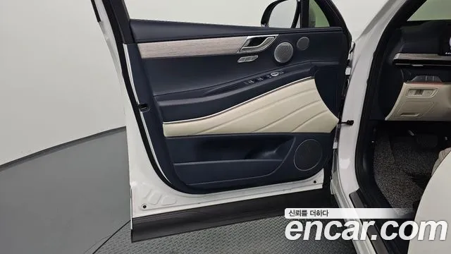 Genesis GV80 — Фото автомобиля 13