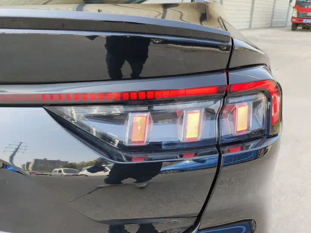 Ford Mondeo — Фото автомобиля 23