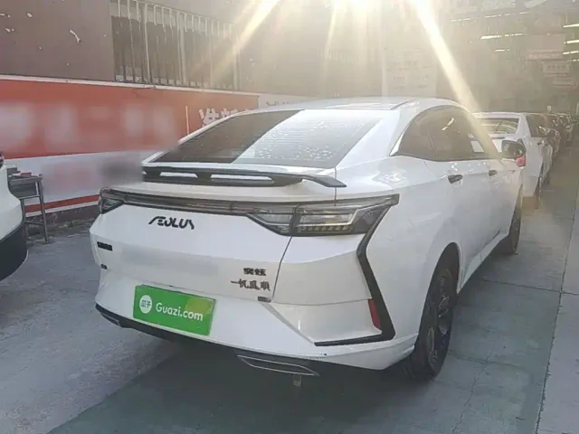 Dongfeng Yixuan — Фото автомобиля 6