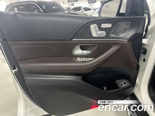 Mercedes-Benz GLS-Class — Фото автомобиля 15