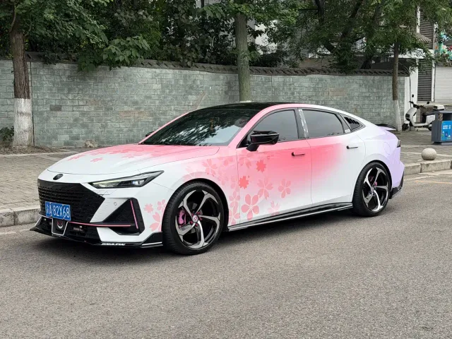 Фотография автомобиля — Changan UNI-V