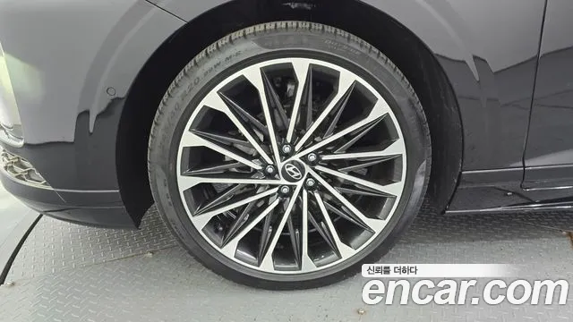 Hyundai Grandeur GN7 — Фото автомобиля 5