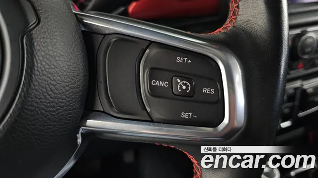 Jeep Wrangler JL — Фото автомобиля 18