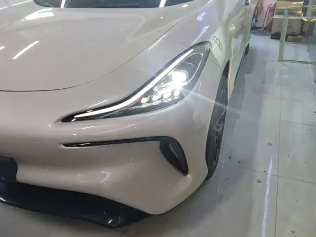 IM Motors LS6 — Фото автомобиля 17