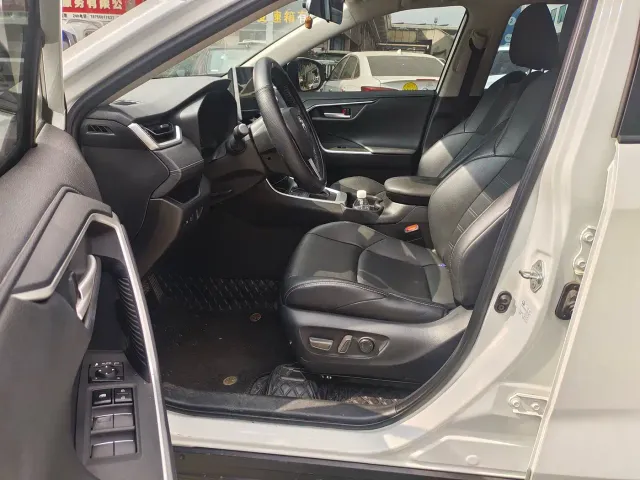 Toyota Wildlander — Фото автомобиля 4