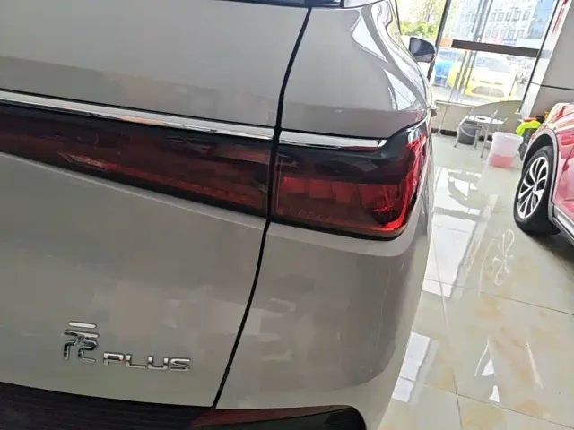 BYD Yuan PLUS — Фото автомобиля 7