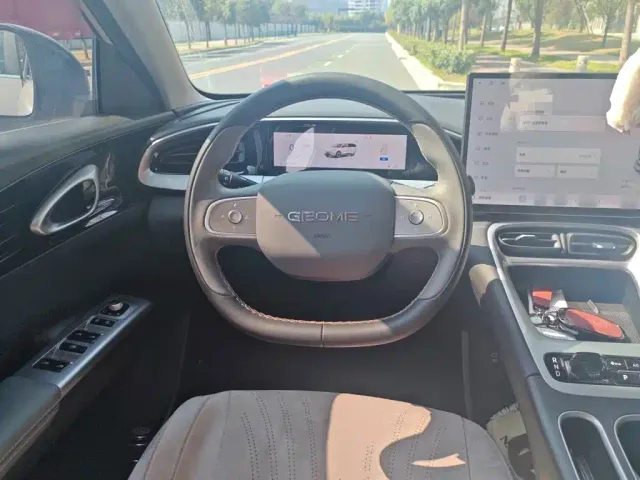 Geely Starry Wish — Фото автомобиля 11