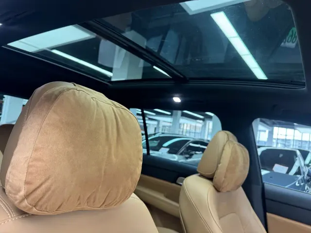 Li Auto ONE — Фото автомобиля 14