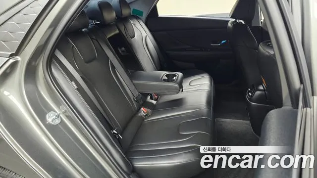 Hyundai Avante CN7 — Фото автомобиля 17