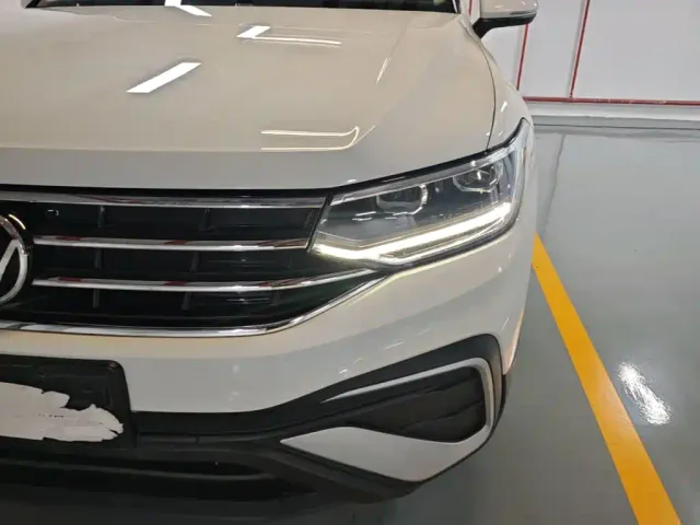Volkswagen Tiguan L — Фото автомобиля 23
