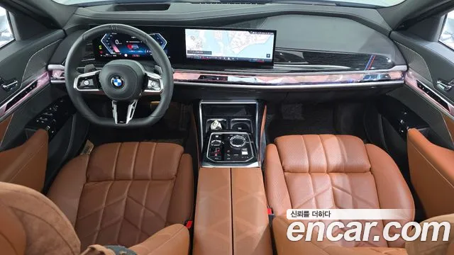 BMW 7-Series — Фото автомобиля 4