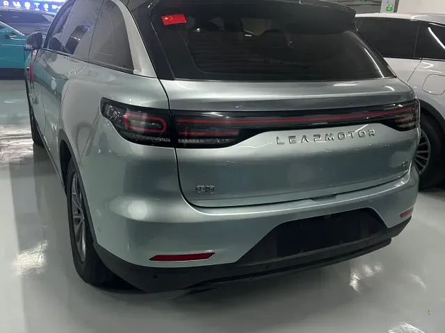 Leapmotor C11 — Фото автомобиля 6