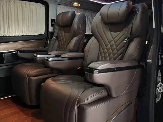 Mercedes-Benz V-Class — Фото автомобиля 12