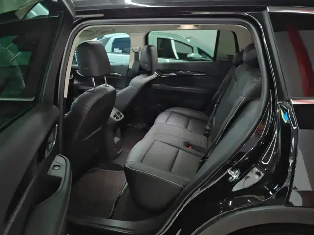 Buick Envision Plus — Фото автомобиля 11