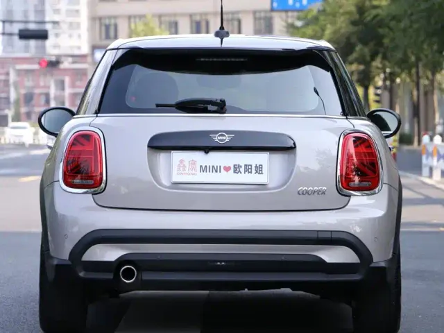 MINI Hatch — Фото автомобиля 5