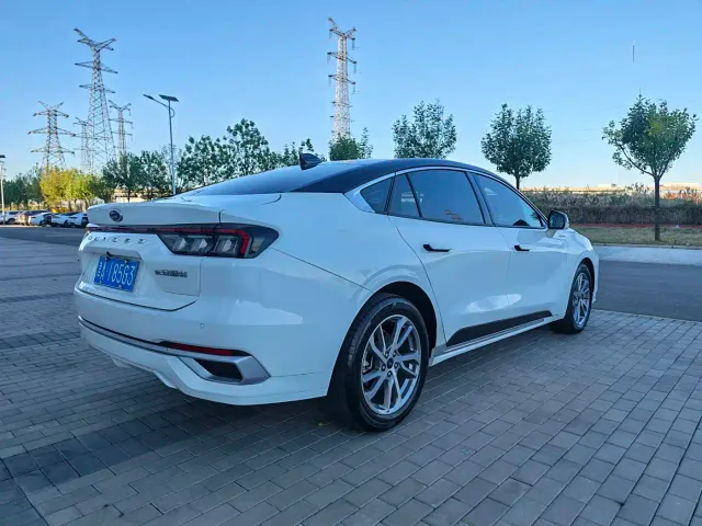 Ford Mondeo — Фото автомобиля 8