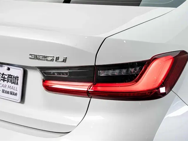 BMW 3 Series — Фото автомобиля 8