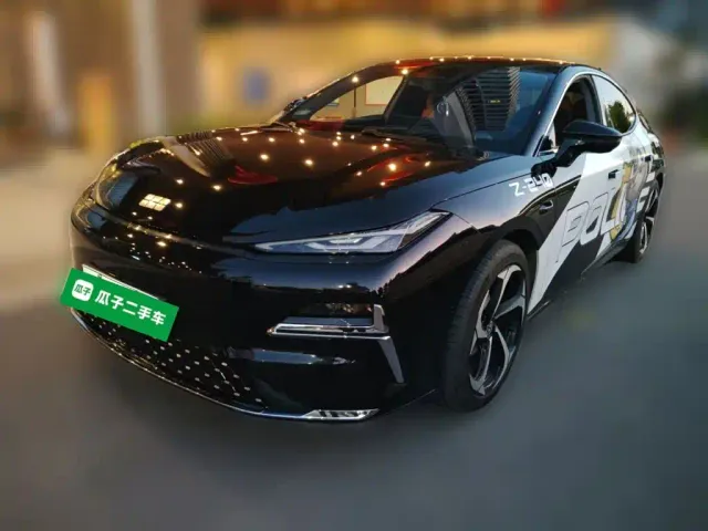 Фотография автомобиля — Geely Galaxy Xingyao 8