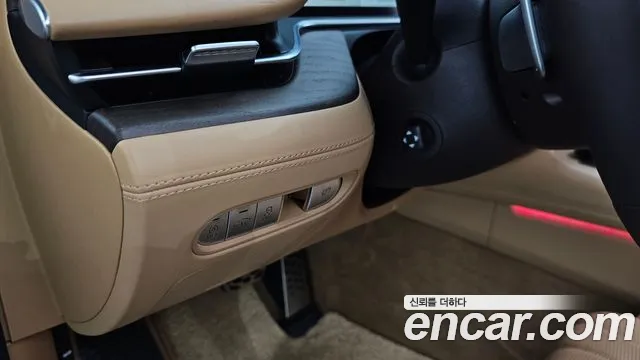 Genesis G90 Бензин 3.5 турбо AWD — Фото автомобиля 16