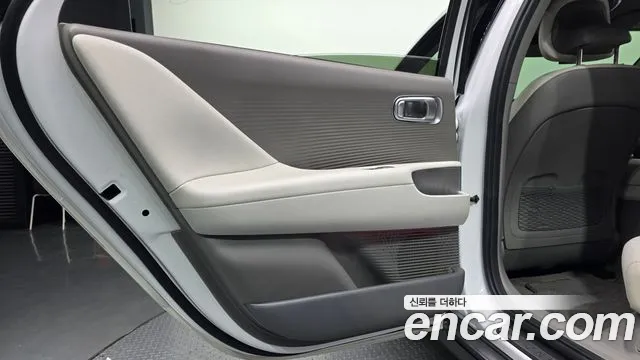 Hyundai Ioniq 6 — Фото автомобиля 14